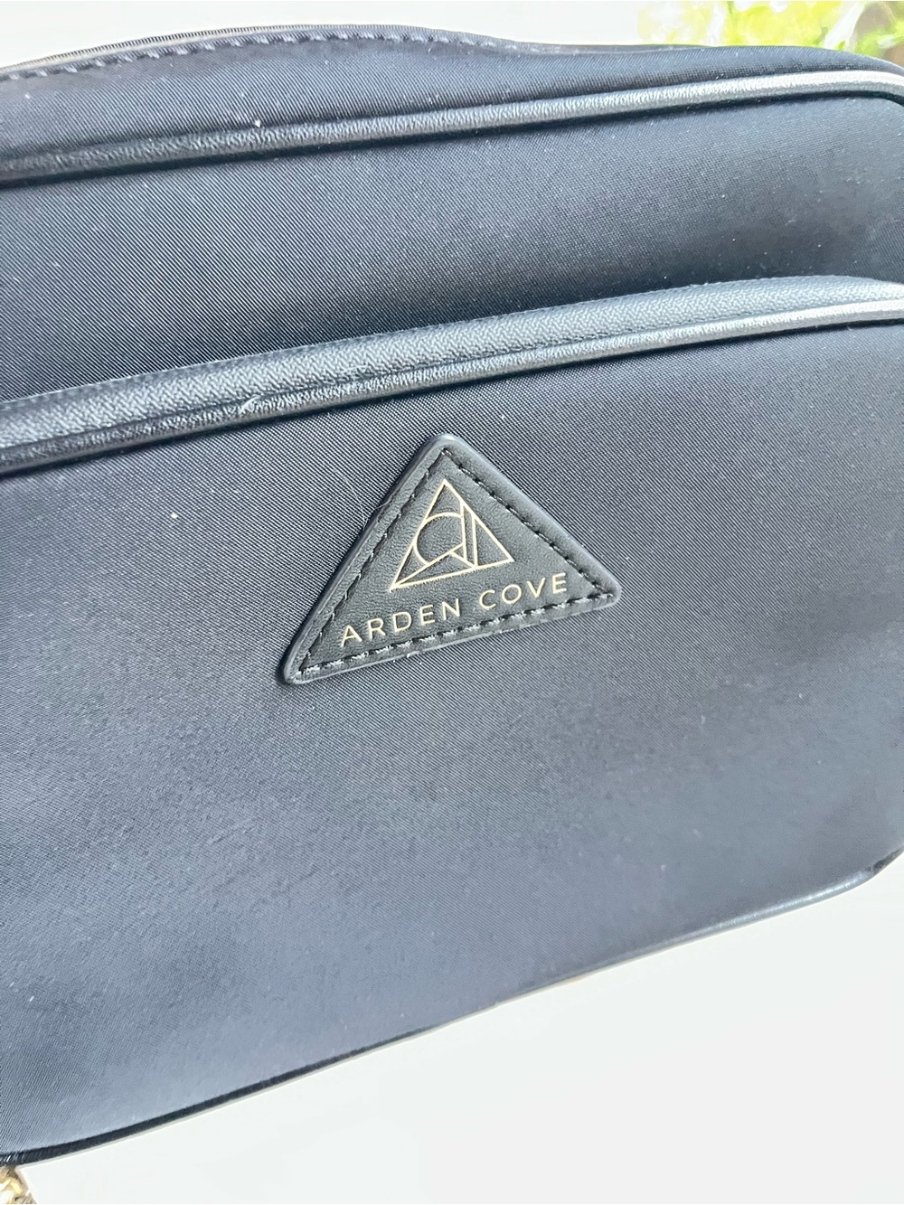 Arden Cove Crissy Full antitheft crossbody - Picture 2 of 12